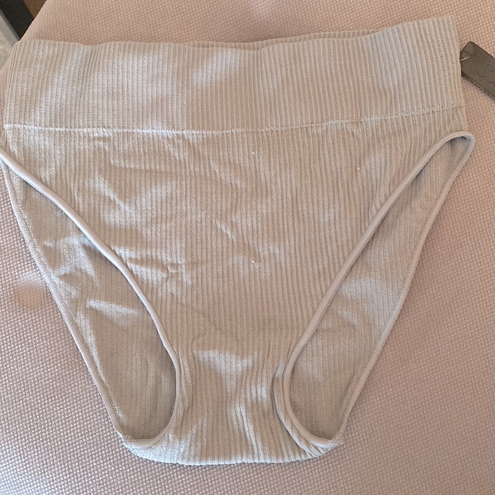 SKIMS- Intimates/ boy briefs